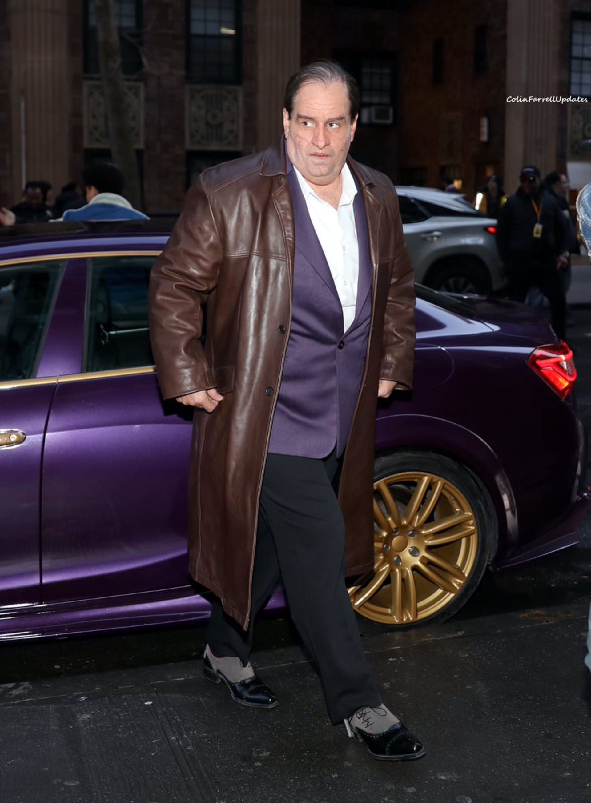 2023-3-the-penguin-set-photos-feature-colin-farrell-04