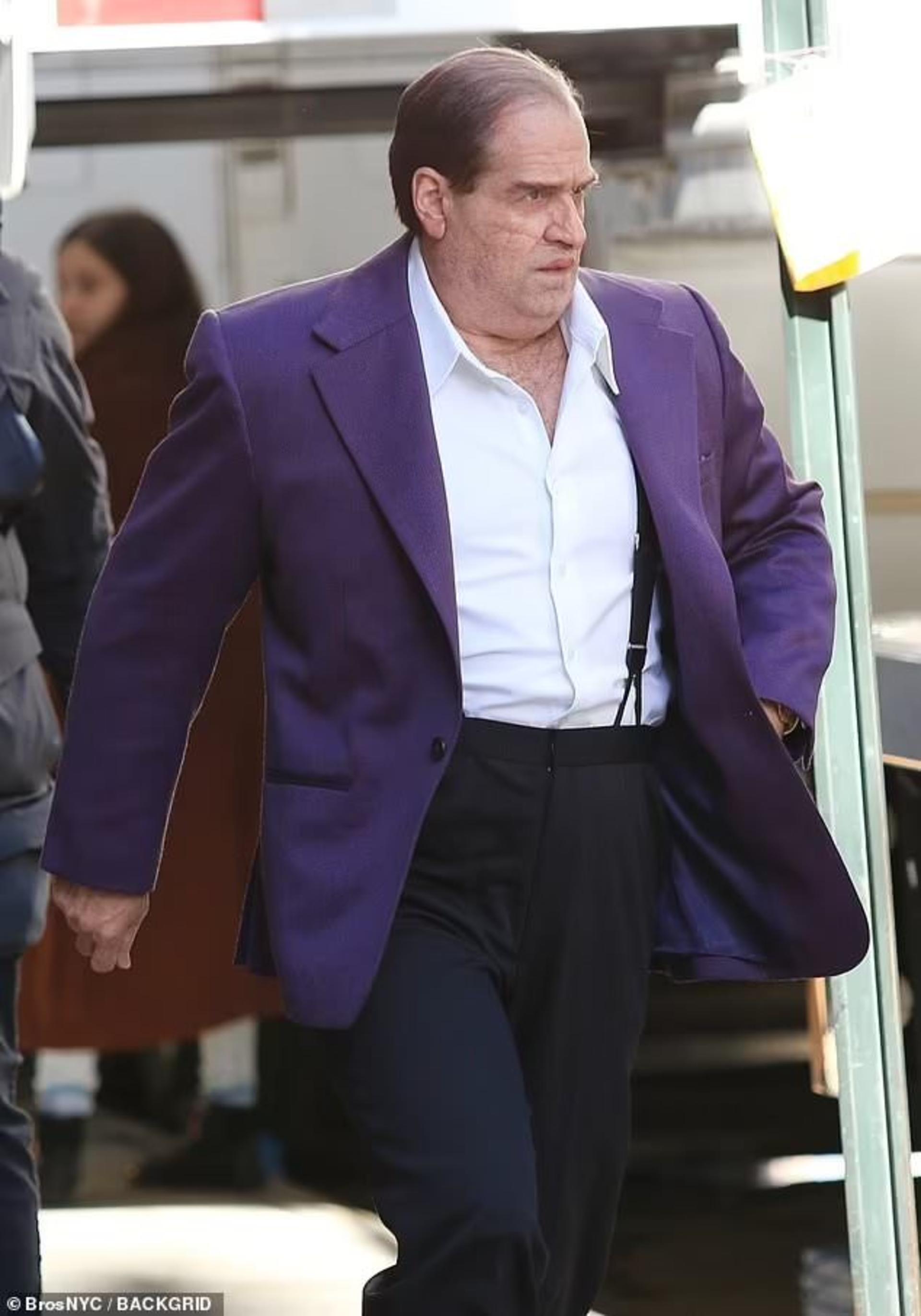 2023-3-the-penguin-set-photos-feature-colin-farrell-14