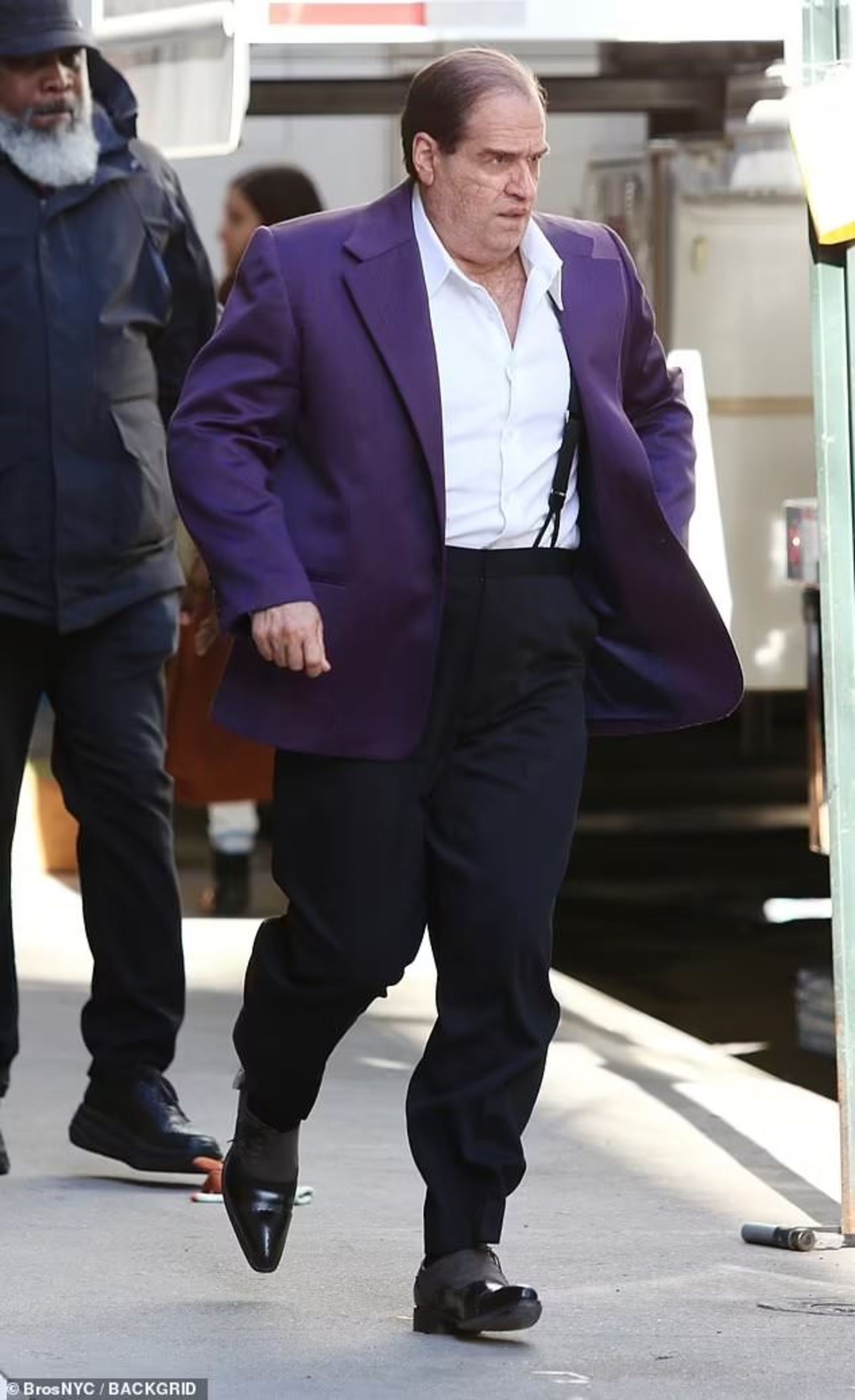 2023-3-the-penguin-set-photos-feature-colin-farrell-15