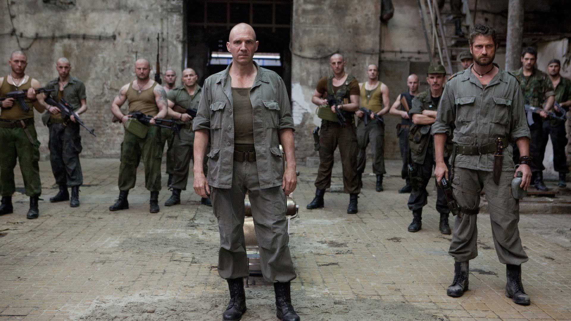 ریف فاینز کچل در فیلم Coriolanus با اقتباس از تراژدی ویلیام شکسپیر