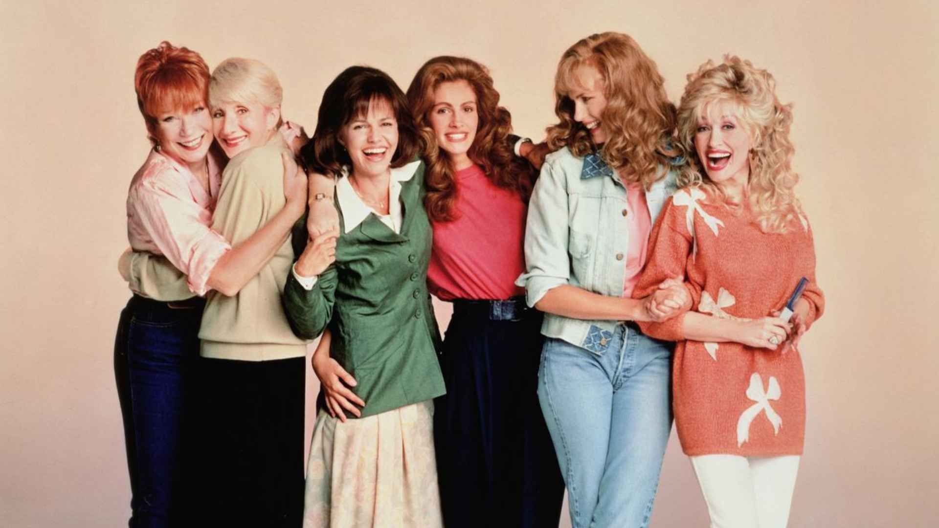 جولیا رابرتس به همراه دیگر بازیگران فیلم Steel Magnolias