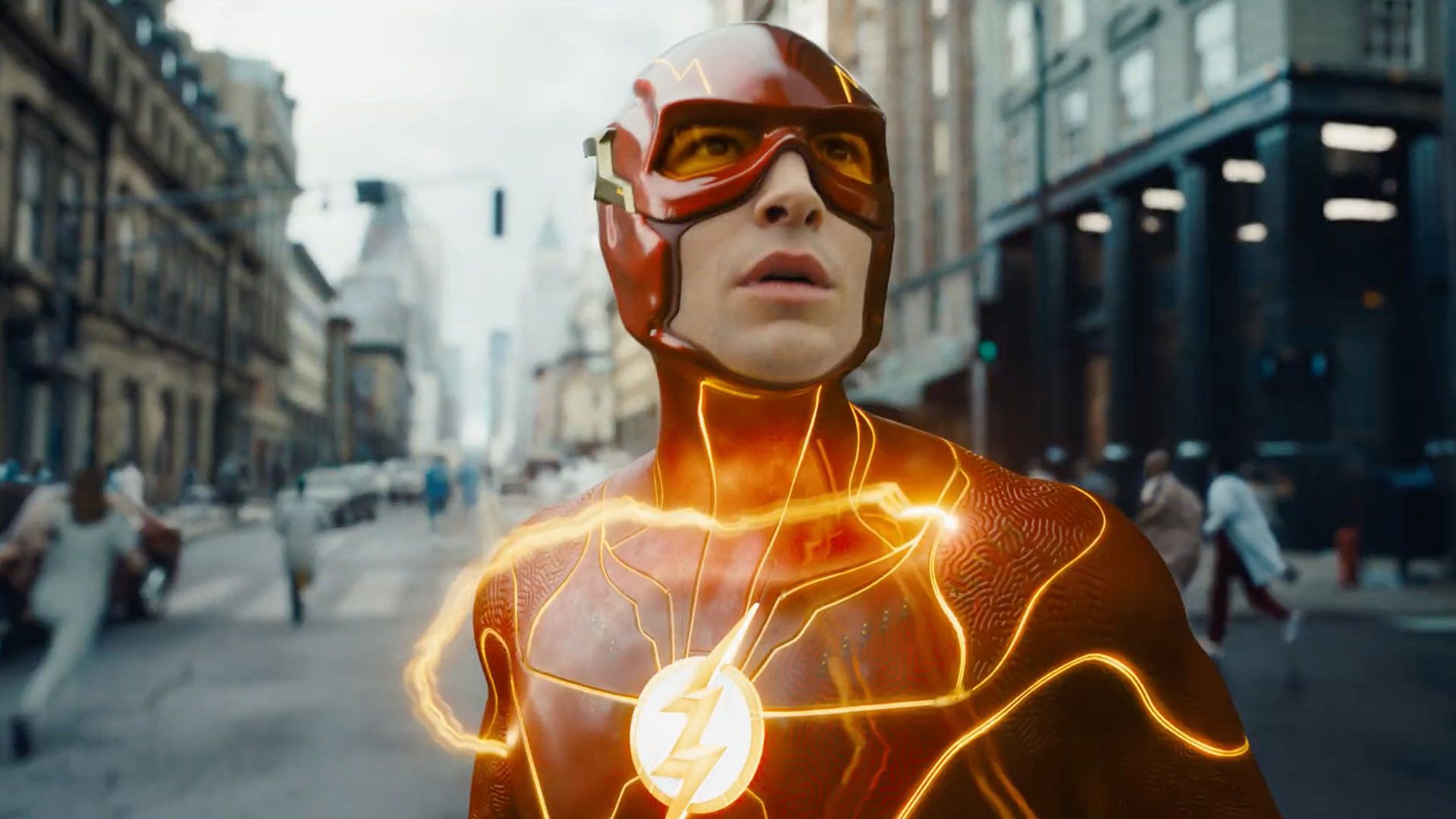 نگاه وحشت زده فلش در فیلم The Flash