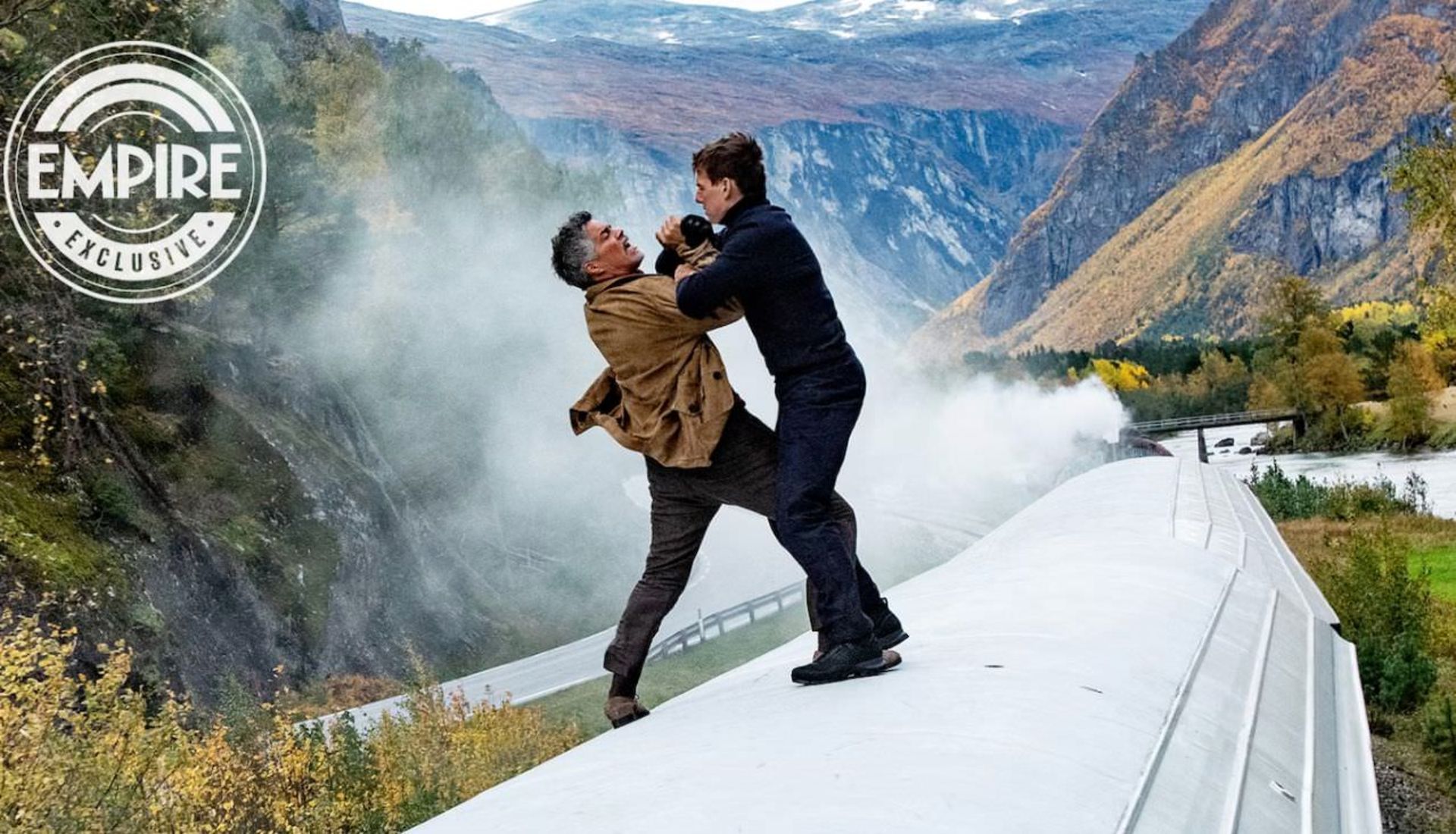 2023-5-mission-impossible-dead-reckoning-part-one-image-tom-cruise-fight-scene-train