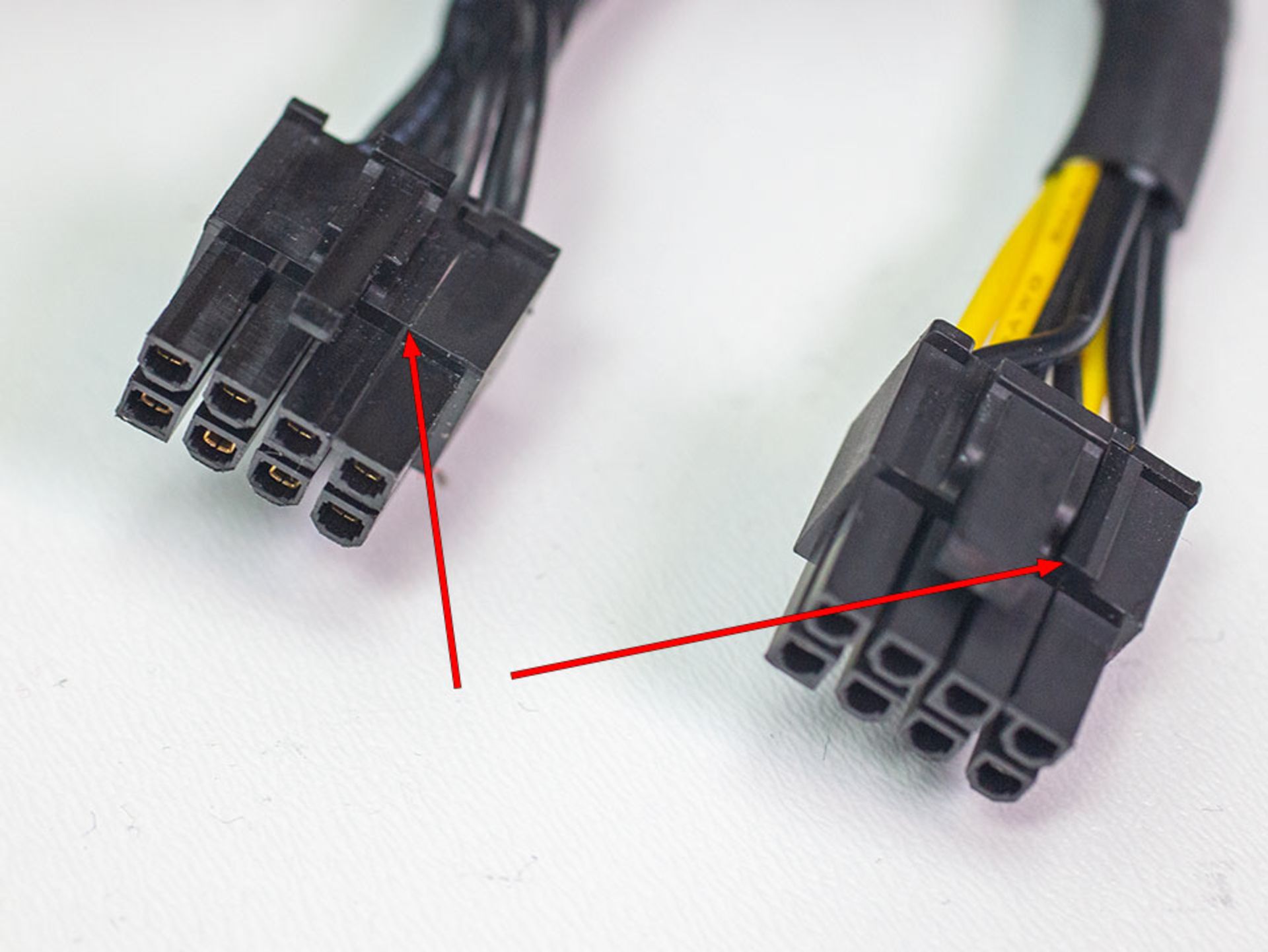 تفاوت در برخی کابل های AMD Radeon RX 7600