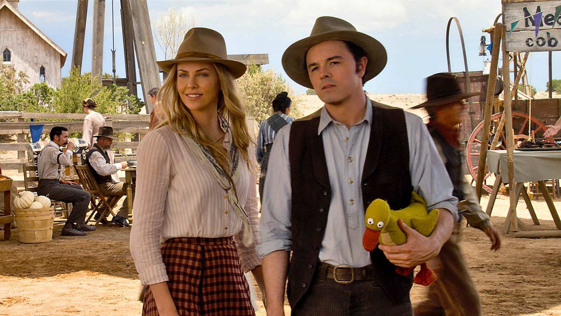 2023-6-a-million-ways-to-die-in-the-west-charlize-theron-and-seth-macfarlane