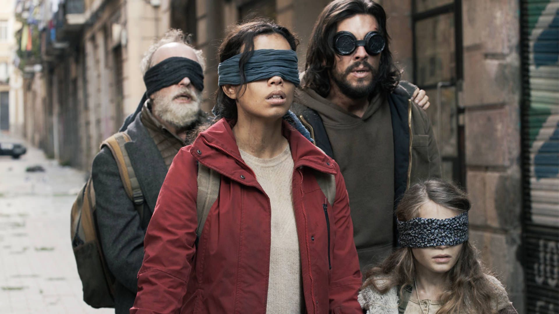 تلاش برای بقا در خیابان‌های متروک بارسلون در فیلم Bird Box Barcelona