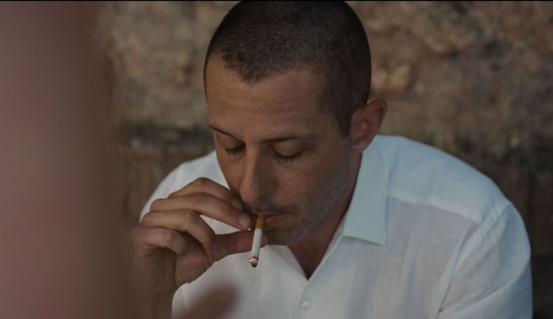 2023-6-succession-kendall-smoking