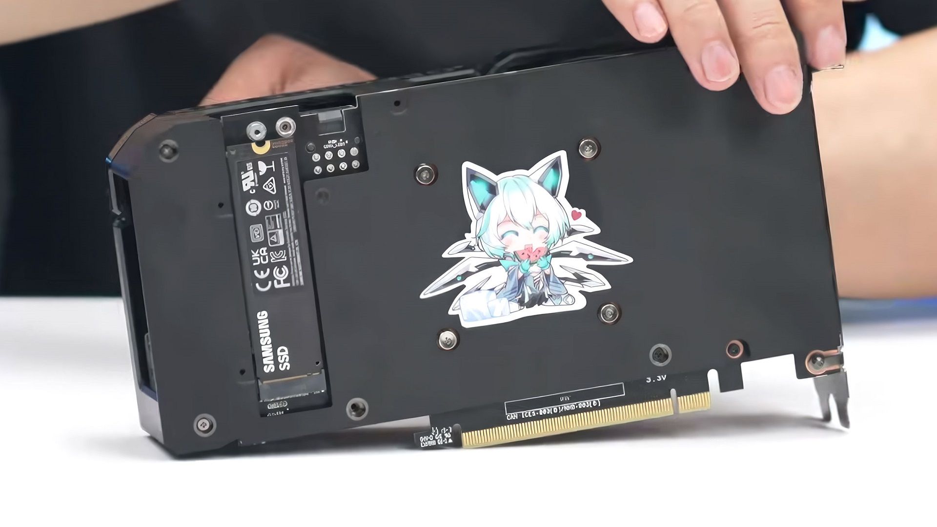 تعبیه حافظه SSD روی کارت گرافیک RTX 4060 Ti 