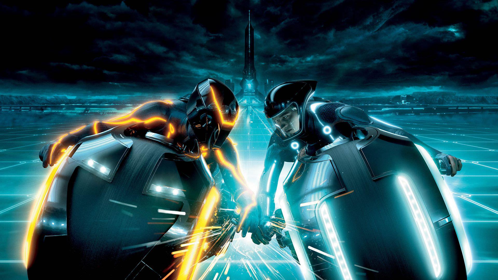 مسابقه و مبارزه با موتور در دنیای ترون در فیلم Tron Legacy