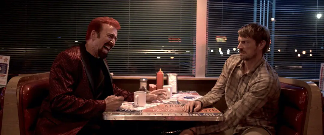 بحث نیکلاس کیج و یوئل کینامان در صحنه غذاخوری فیلم Sympathy for the Devil