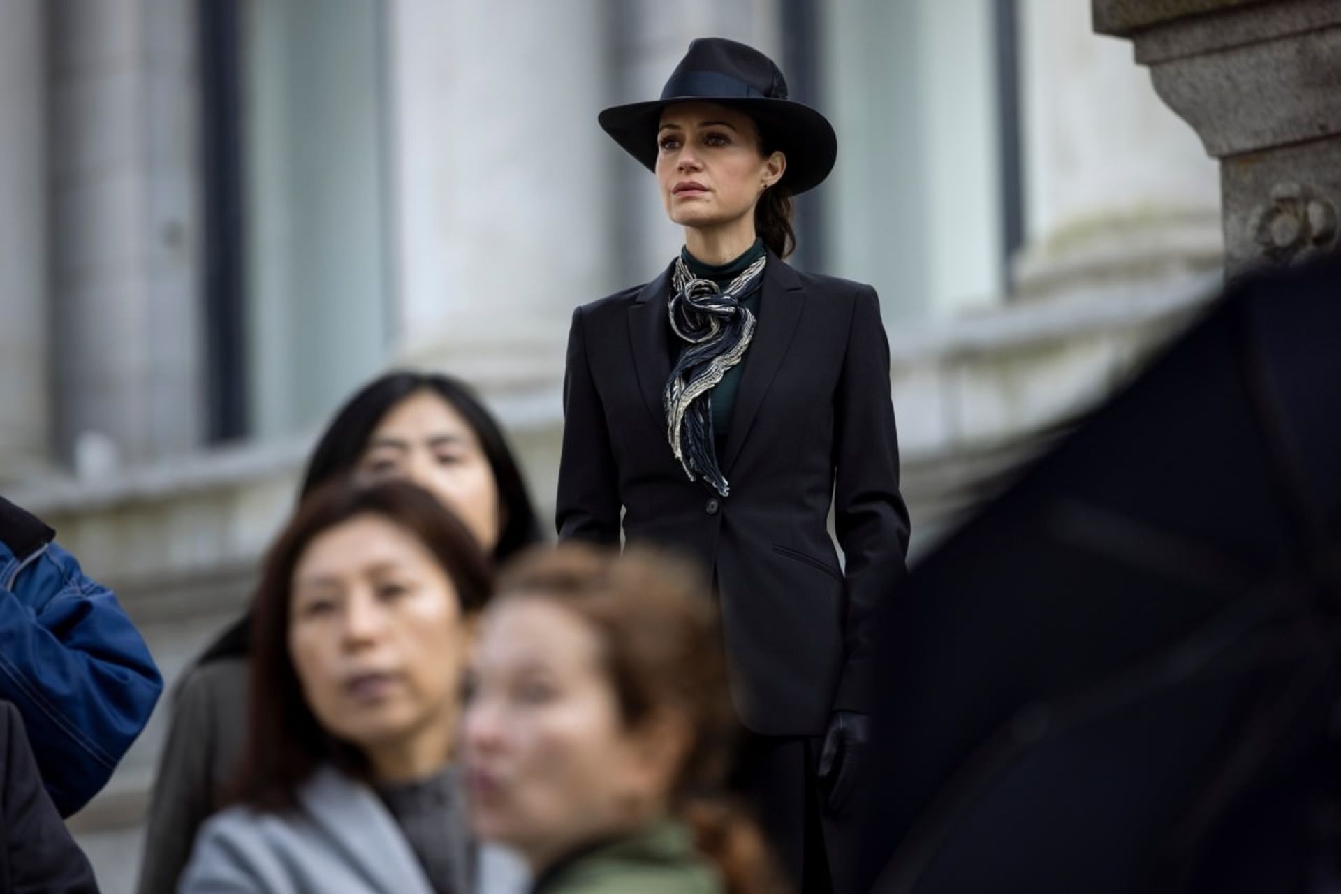 2023-8-the-fall-of-the-house-of-usher-netflix-first-photos-02