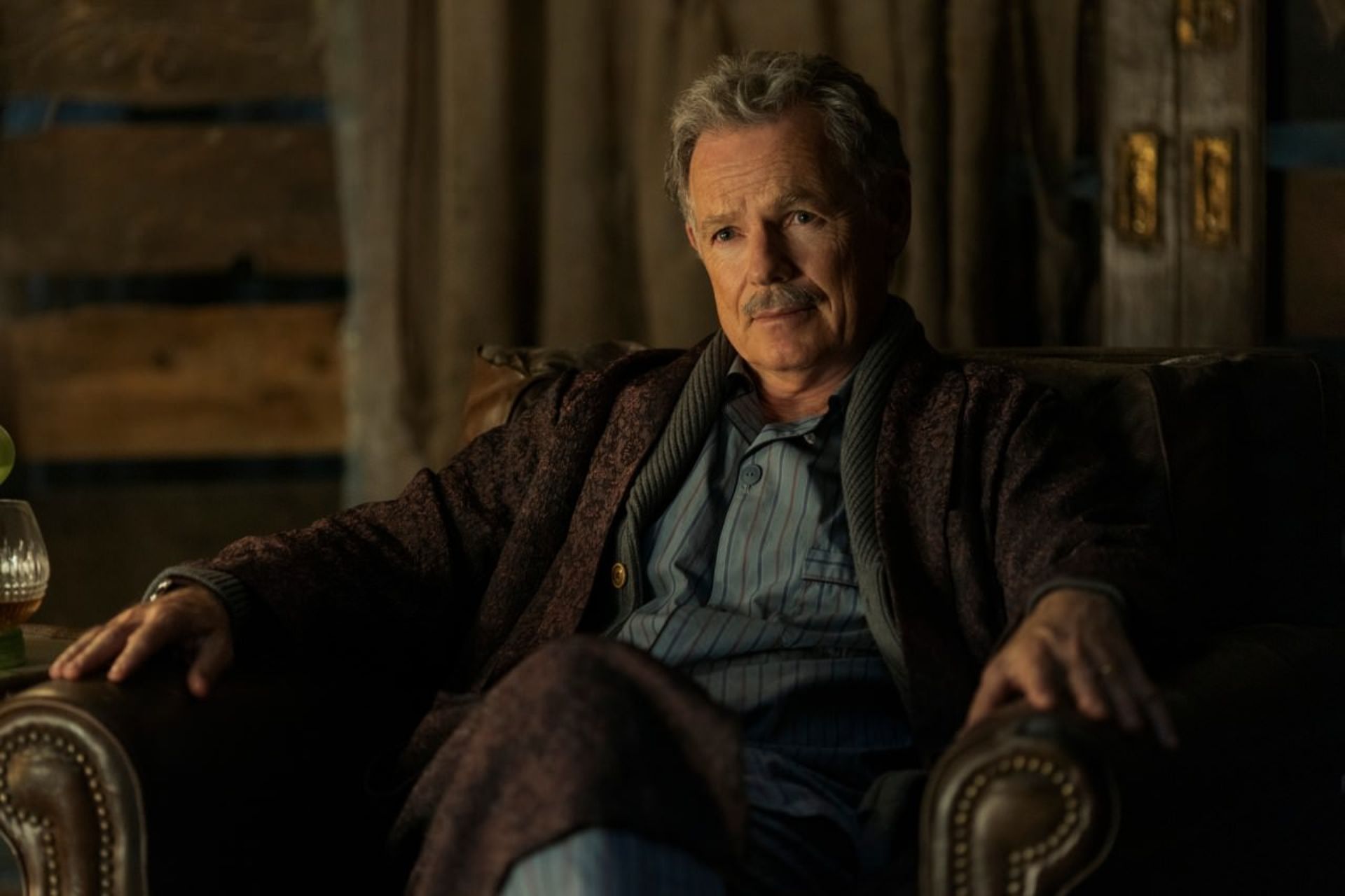 2023-8-the-fall-of-the-house-of-usher-netflix-first-photos-07