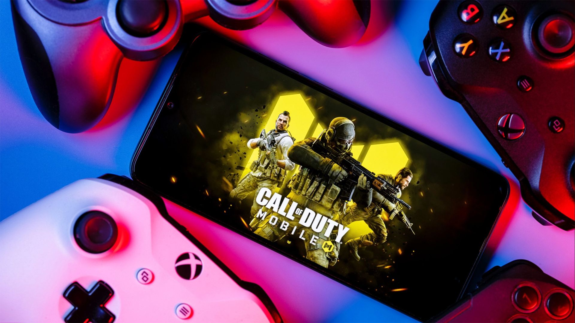 انجام بازی Call of Duty: Mobile با دسته