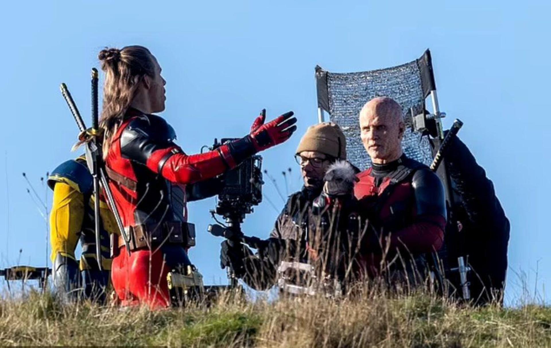 2024-1-deadpool-3-set-photos-reveal-multiple-variants-04