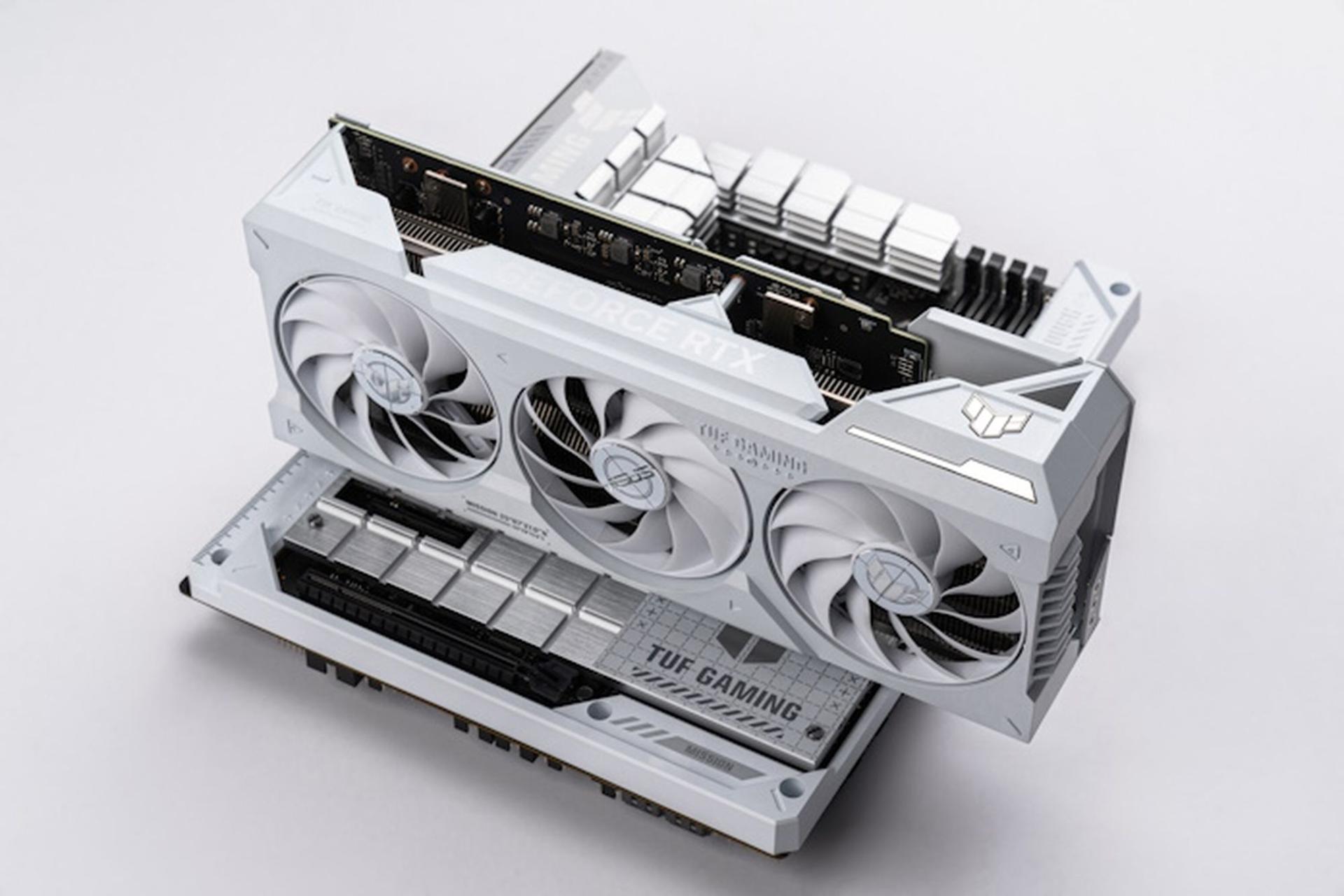 کارت گرافیک GeForce RTX 4090 BTF نصب شده روی مادربرد