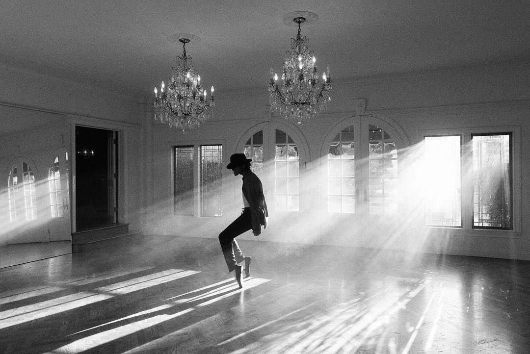 2024-1-jaafar-jackson-drops-new-photo-from-antoine-fuqua-michael-jackson-biopic