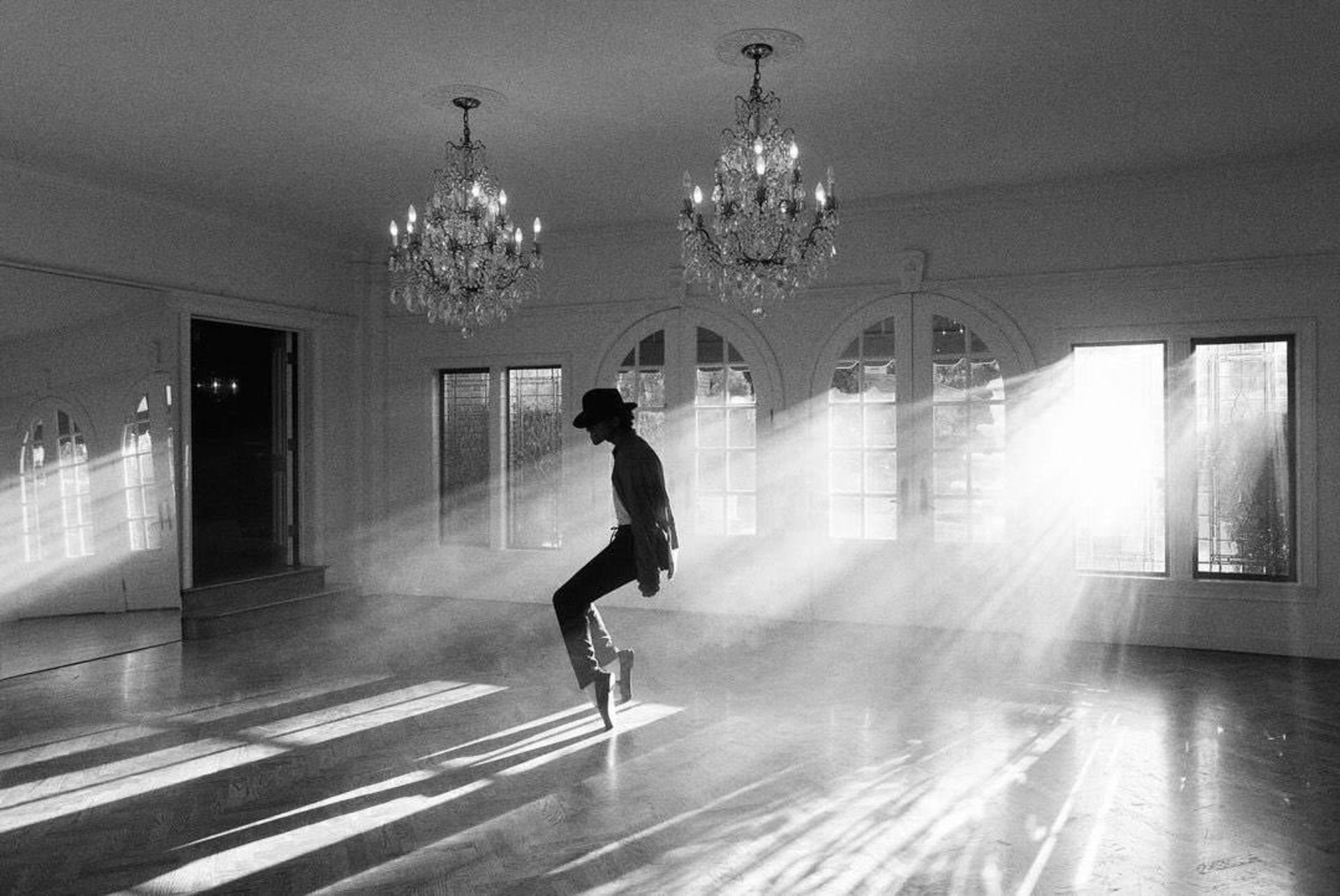 2024-1-jaafar-jackson-drops-new-photo-from-antoine-fuqua-michael-jackson-biopic