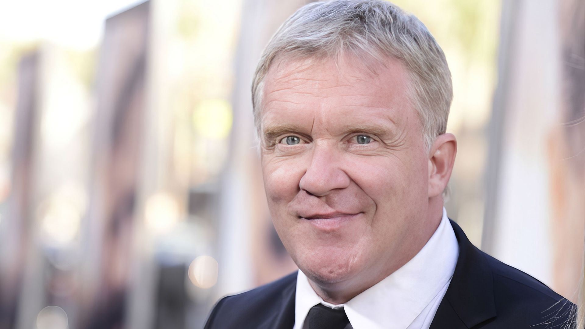 نقش‌آفرینی آنتونی مایکل هال  در فصل سوم سریال Reacher 