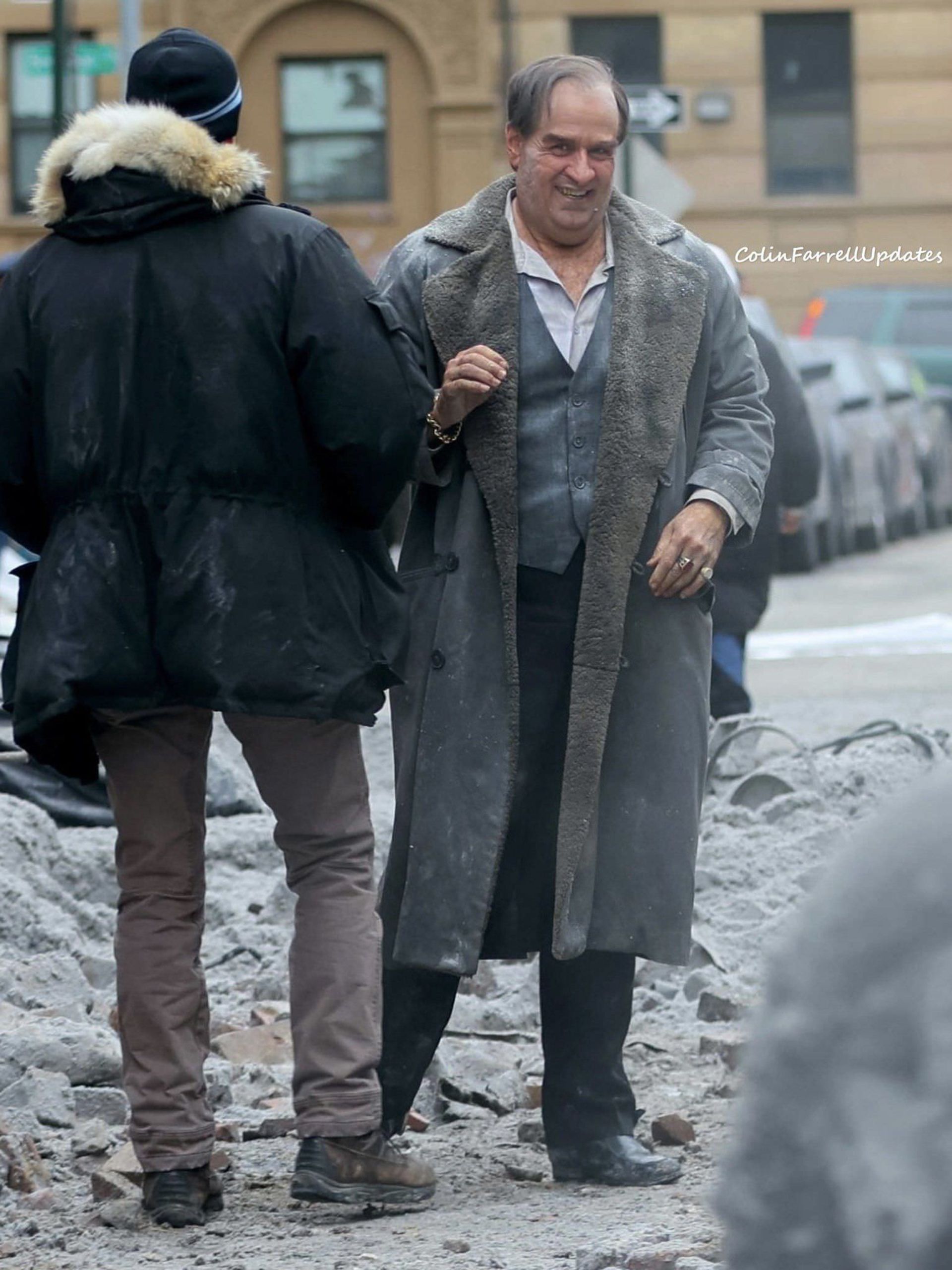 2024-2-penguin-colin-farrell-gets-a-comic-accurate-upgrade-in-latest-set-photos-09