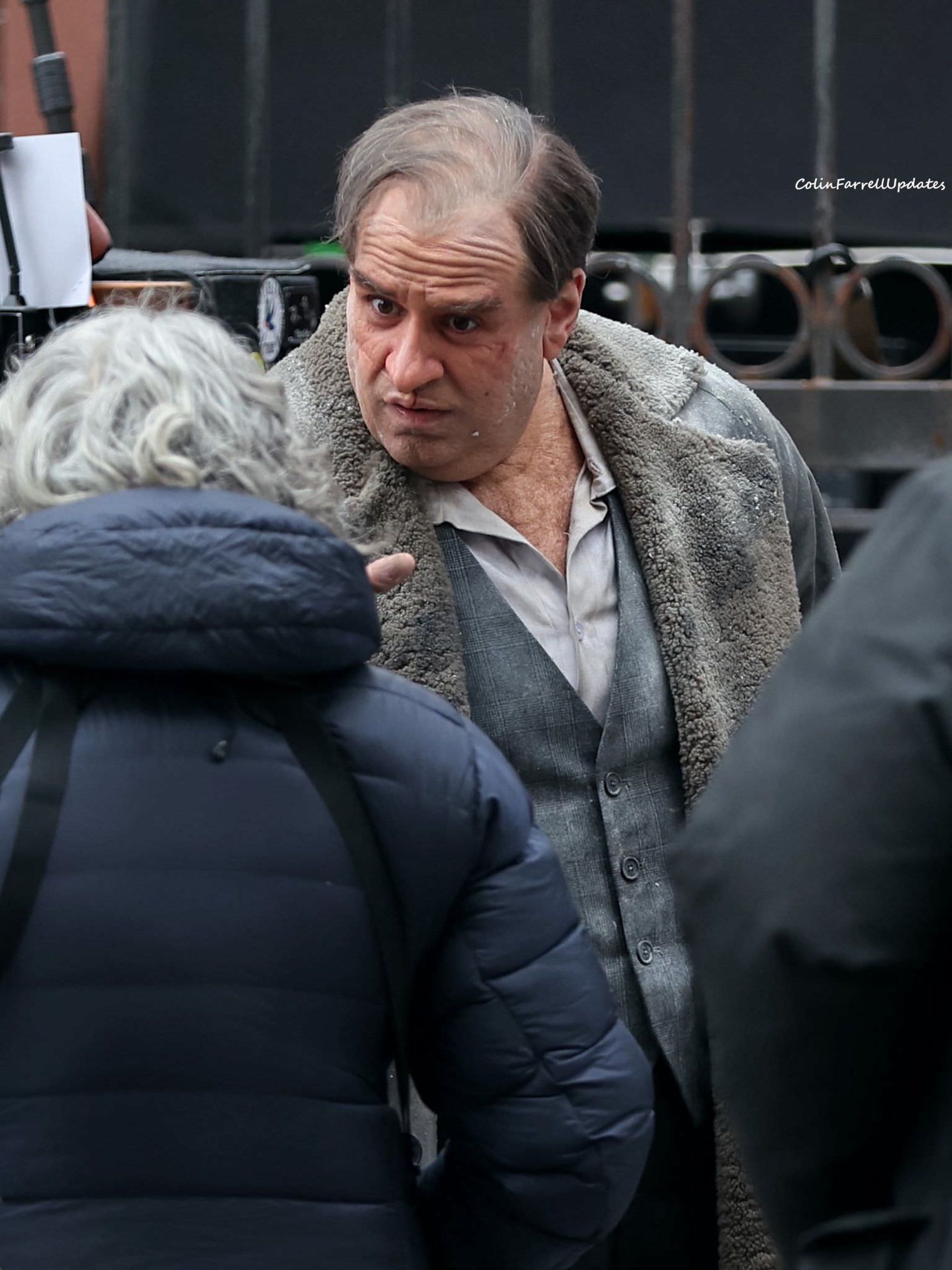 2024-2-penguin-colin-farrell-gets-a-comic-accurate-upgrade-in-latest-set-photos-10