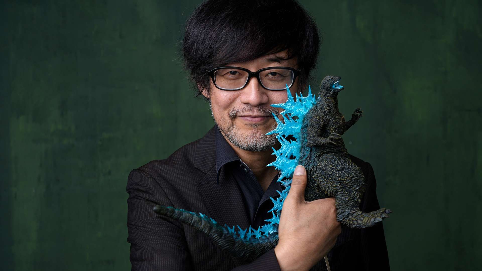 2024-2-takashi-yamazaki-with-godzilla-toy