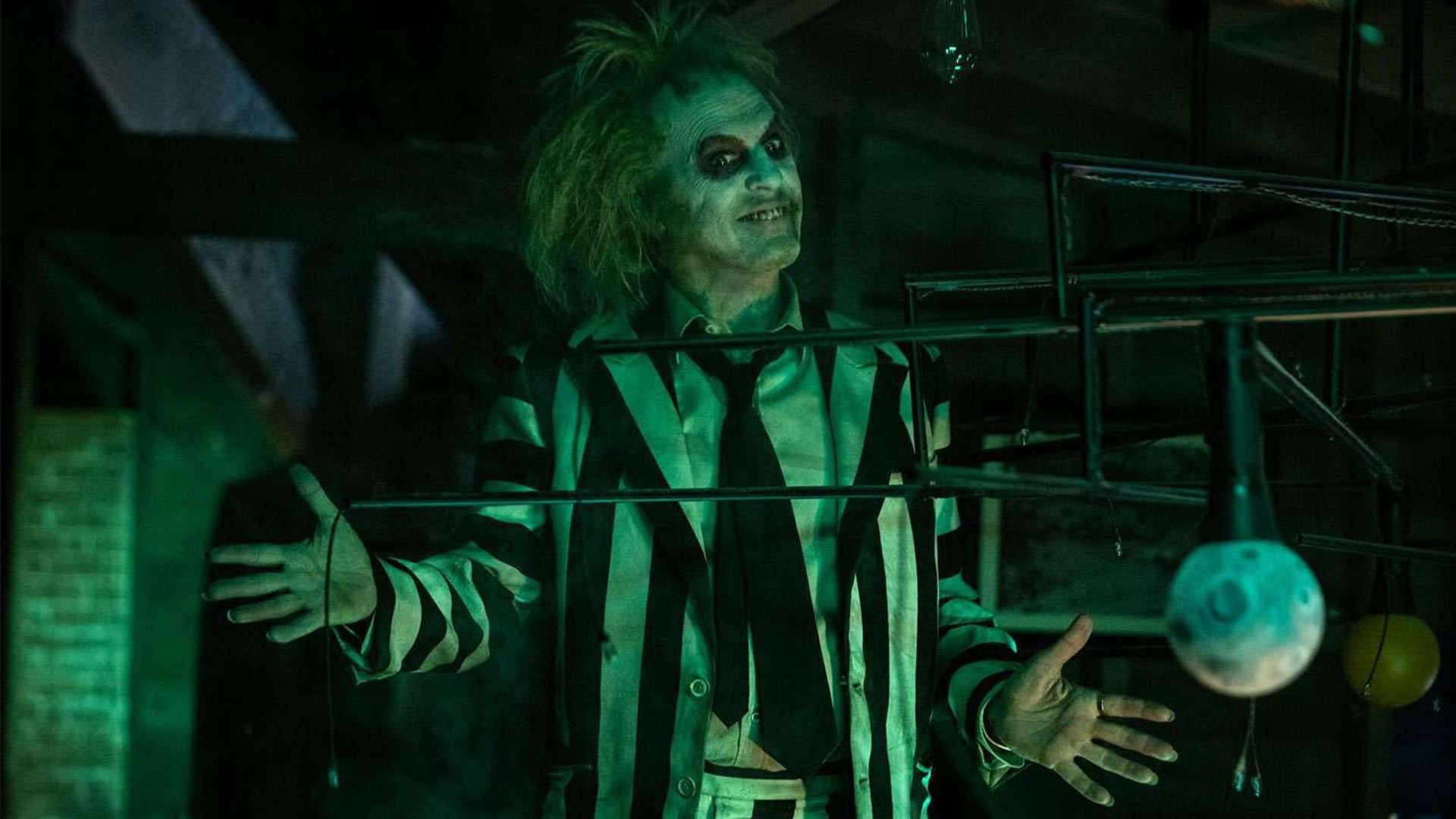 بازگشت مایکل کیتون در نقش بتل جوس از مرگ در فیلم Beetlejuice Beetlejuice 