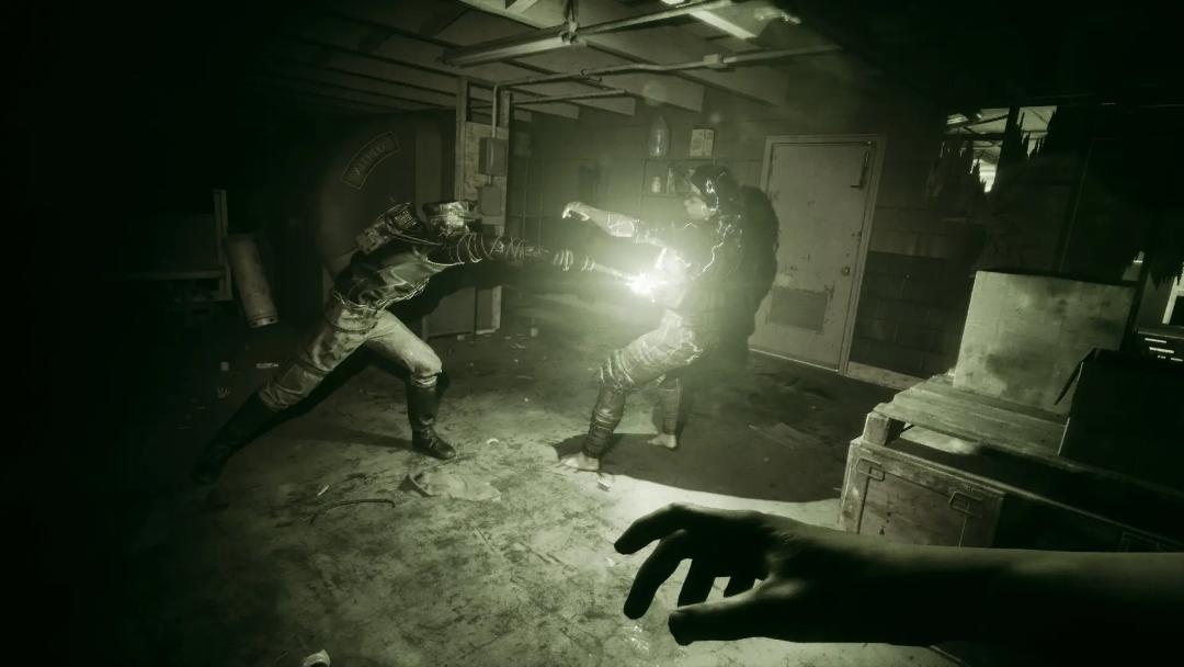 مبارزه با هیولاهای ترسناک در بازی The Outlast Trials