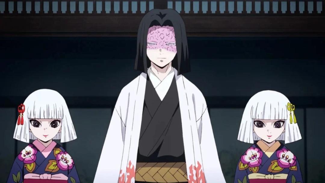 2024-4-kagaya-two-little-girl-white-face
