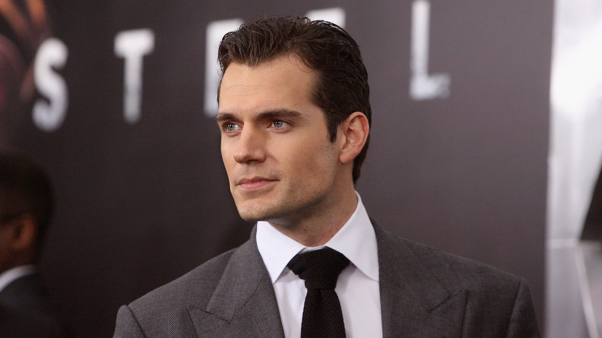 هنری کویل را در اولین تصاویر رسمی ریبوت فیلم Highlander مشاهده کنید