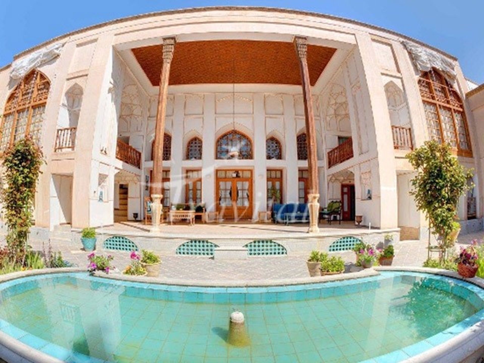 تصویر داخل متن ۳ رپورتاژ