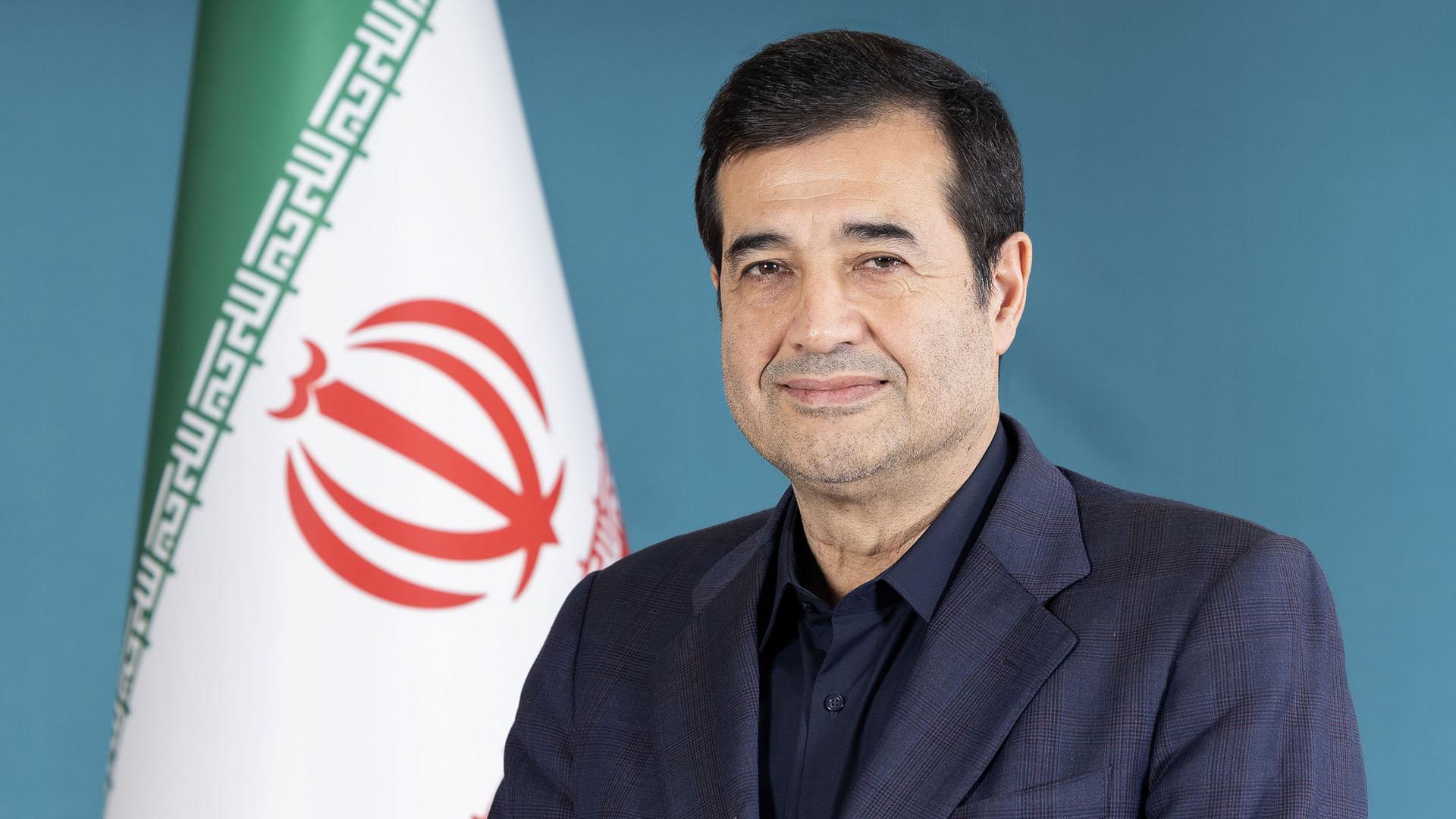 احمد دنیامالی، وزیر ورزش