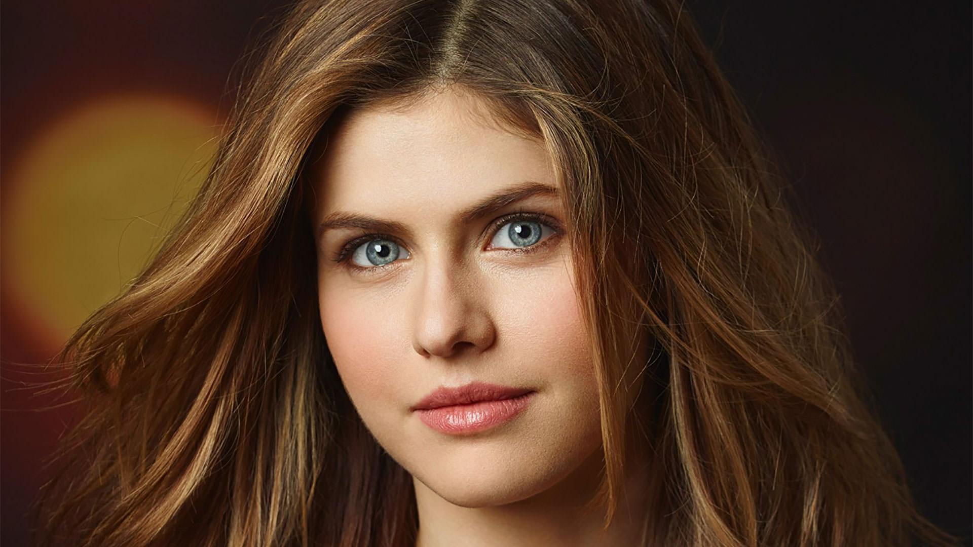 الکساندرا داداریو