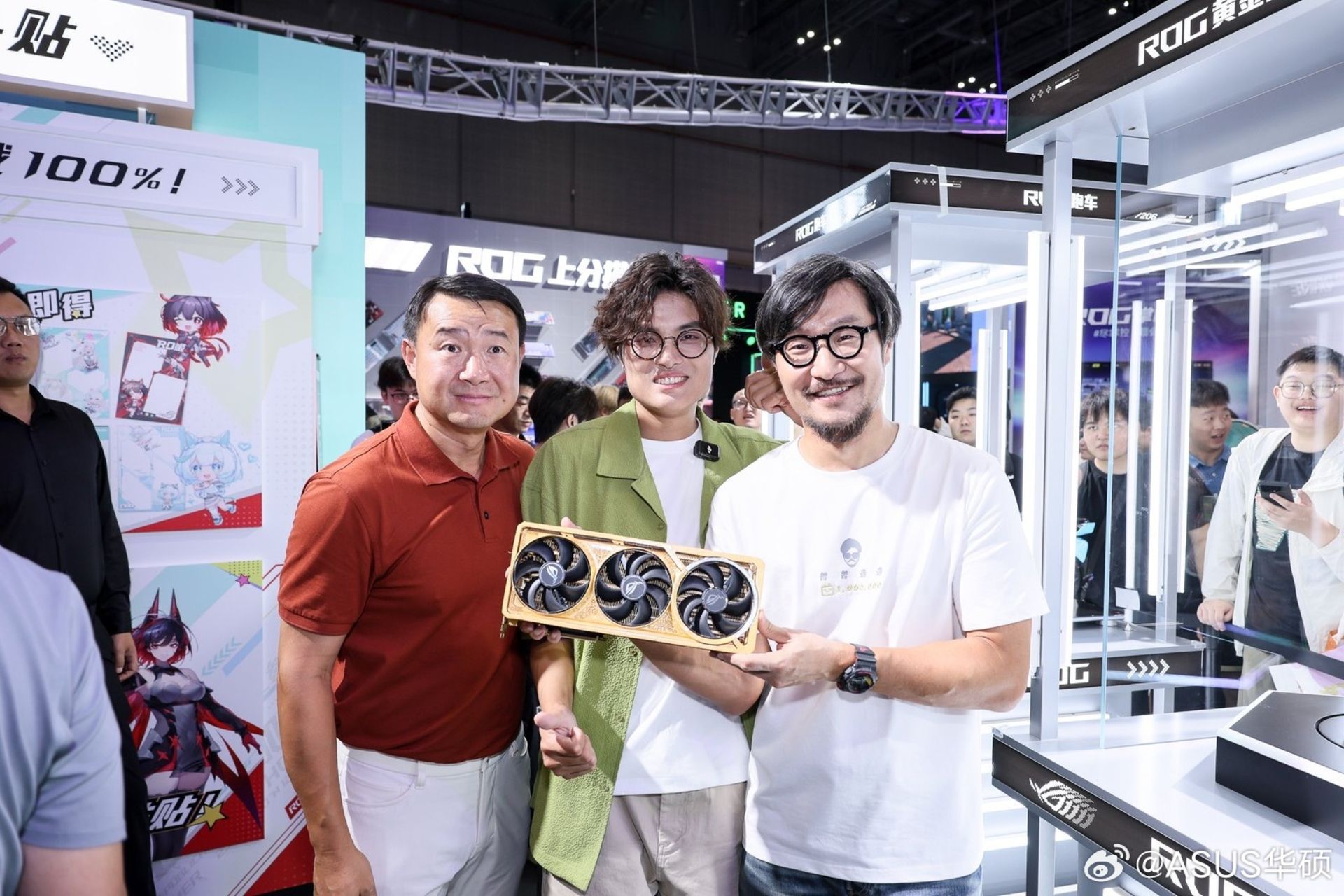 معرفی کارت گرافیک ASUS ROG Astral RTX 5090 Real Gold Edition در رویداد Bilibili World 2025