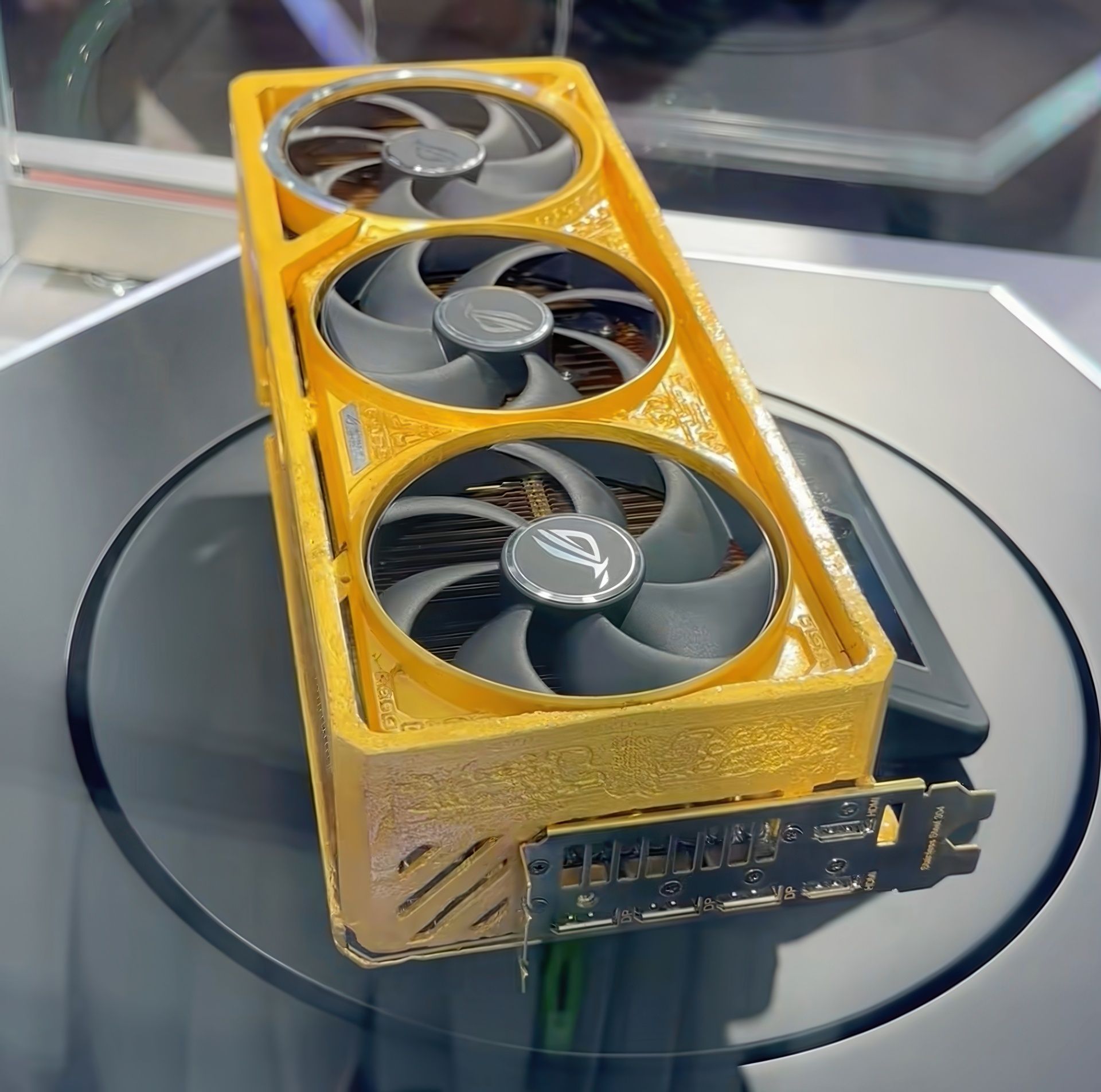 کارت گرافیک ROG Astral RTX 5090 Real Gold Edition شرکت ایسوس (ASUS)، گران‌قیمت‌ترین کارت گرافیک تاریخ