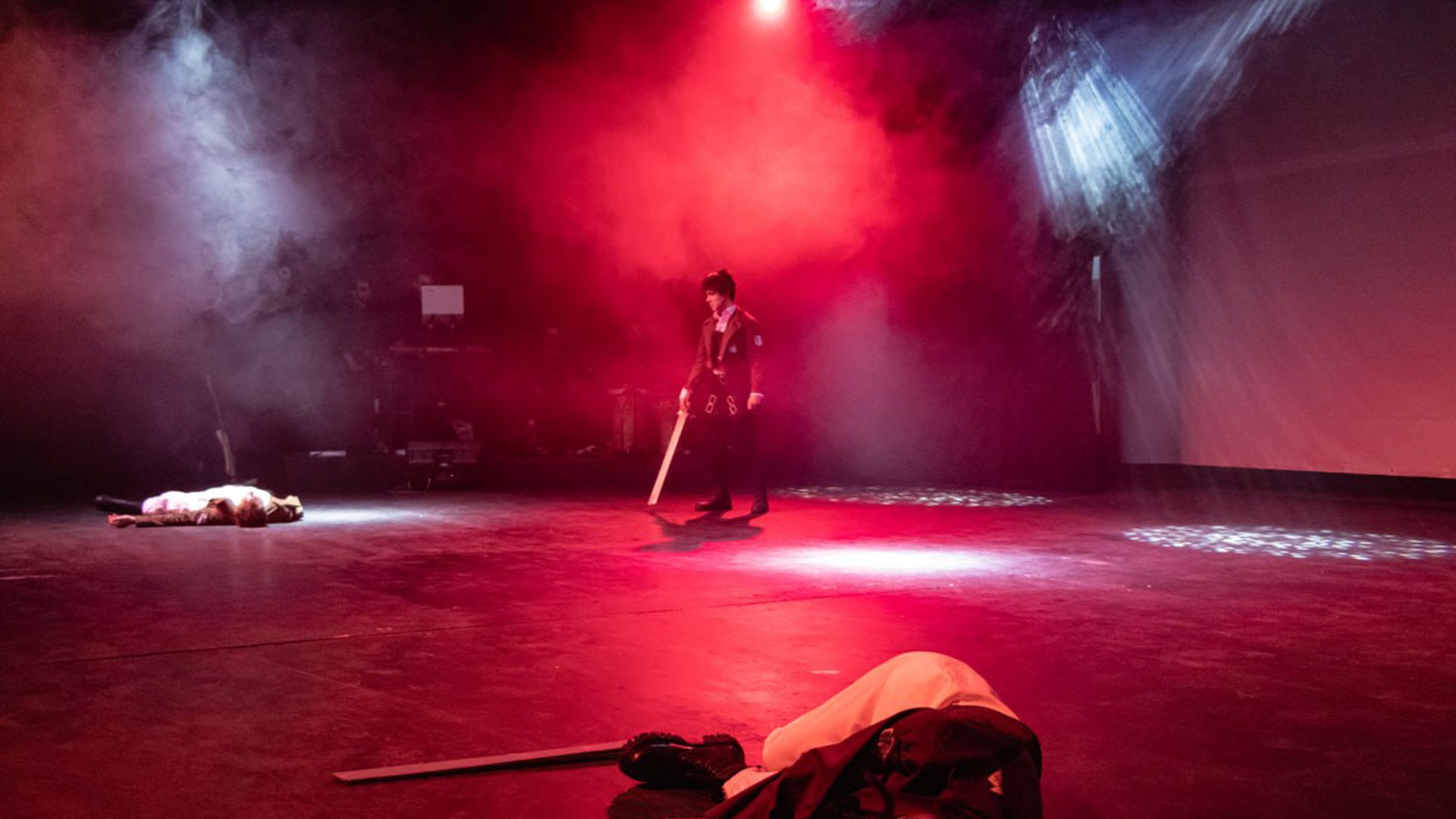 شخصیت های تئاتر اتک ان تایتان