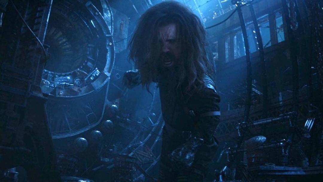 پیتر دینکلیج در نقش ایتری در فیلم Avengers: Infinity War