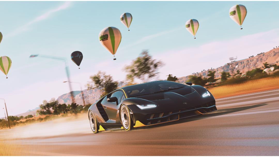 لامبورگینی (Lamborghini) مشکی و پرواز بالن‌ها در بازی Forza Horizon 5