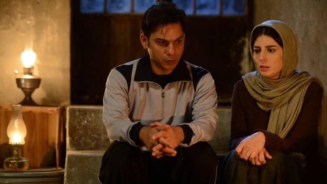 پیمان معادی و لیلا حاتمی در فیلم بمب؛ یک عاشقانه