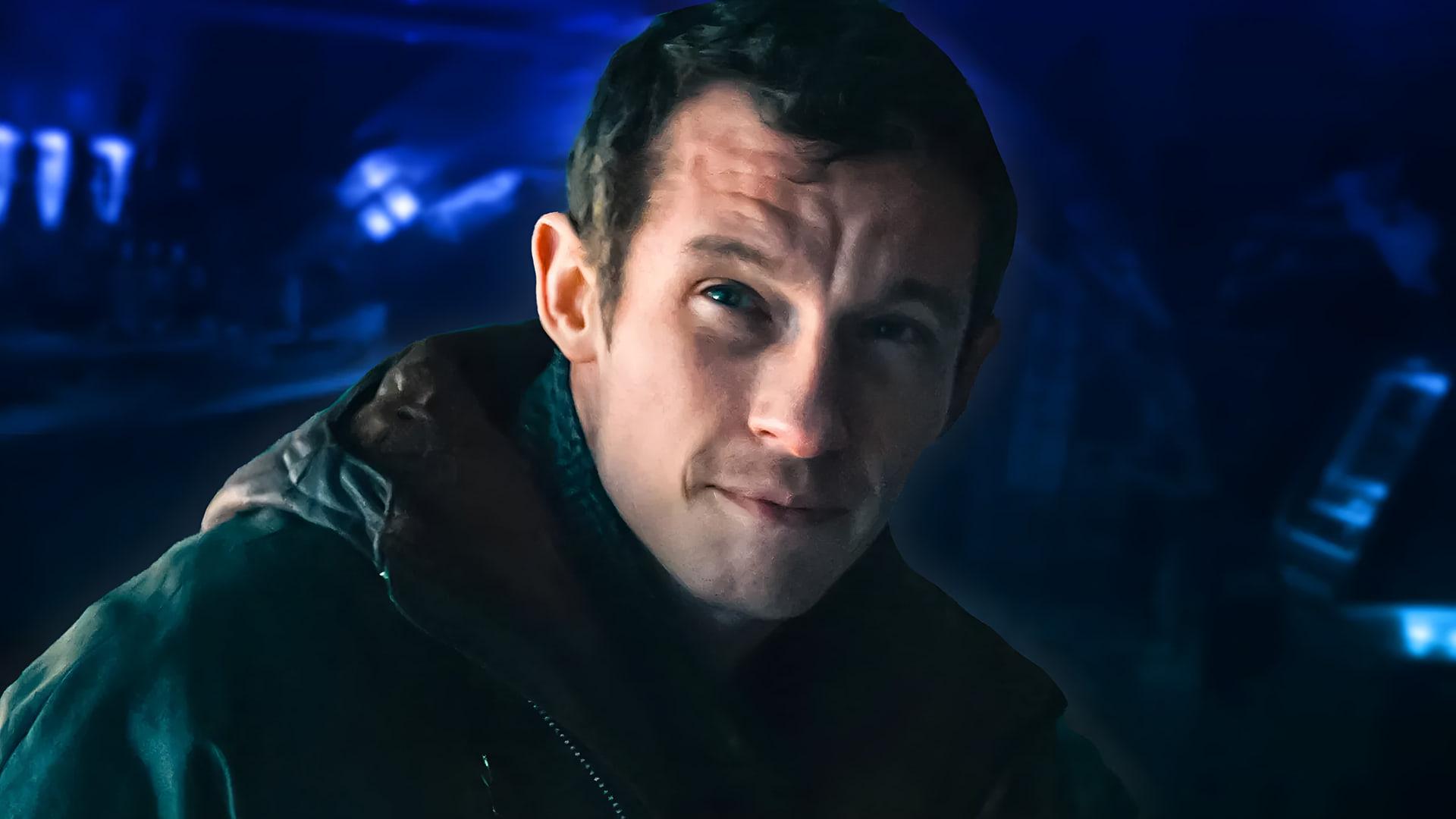کالوم ترنر (Callum Turner) در صحنه‌ای از سریال سایبرپانکی Neuromancer