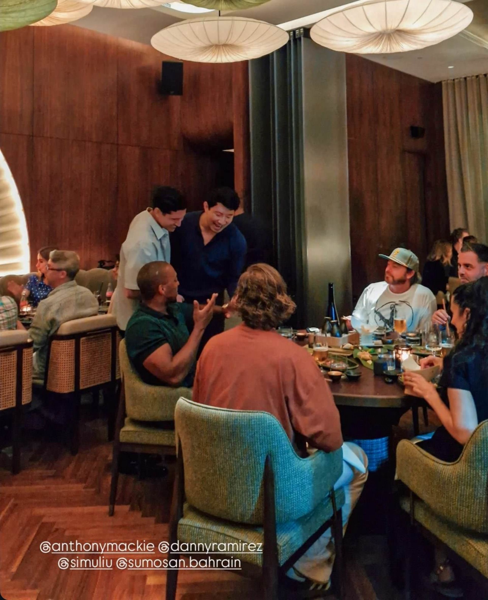 دیدن شدن بازیگران فیلم Avengers: Doomsday در هتلی در بحرین