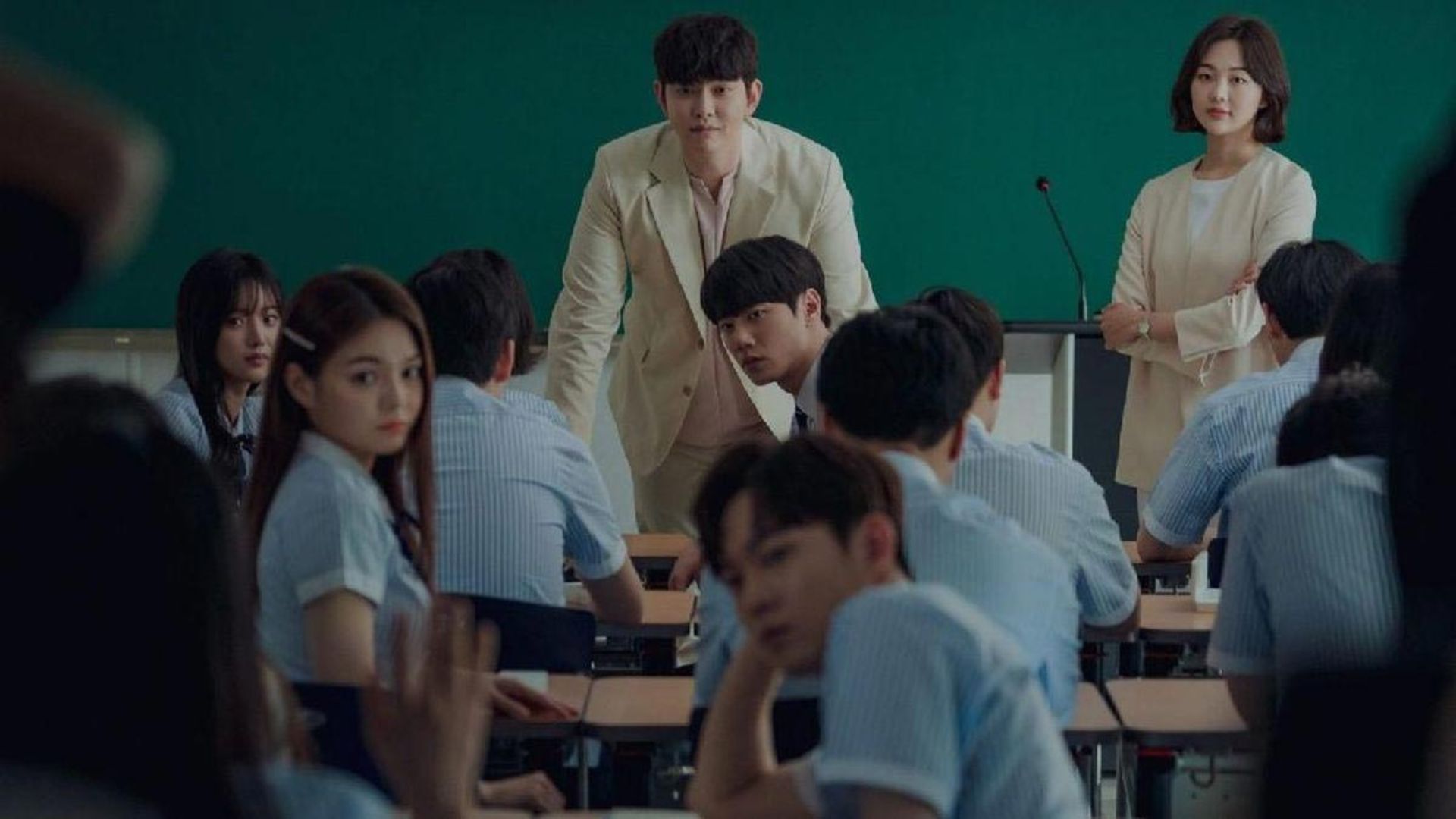 class_of_lies_students_their_teacher_in_class