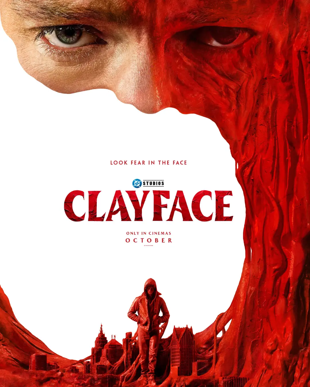 چهره نیمه‌انسانی و نیمه‌گل‌مانند شخصیت کلیفیس (Clayface) در پوستر فیلم