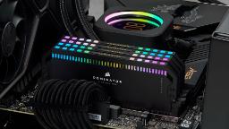 ماژول‌های رم دومیناتور پلاتینیوم RGB نصب شده روی مادربرد