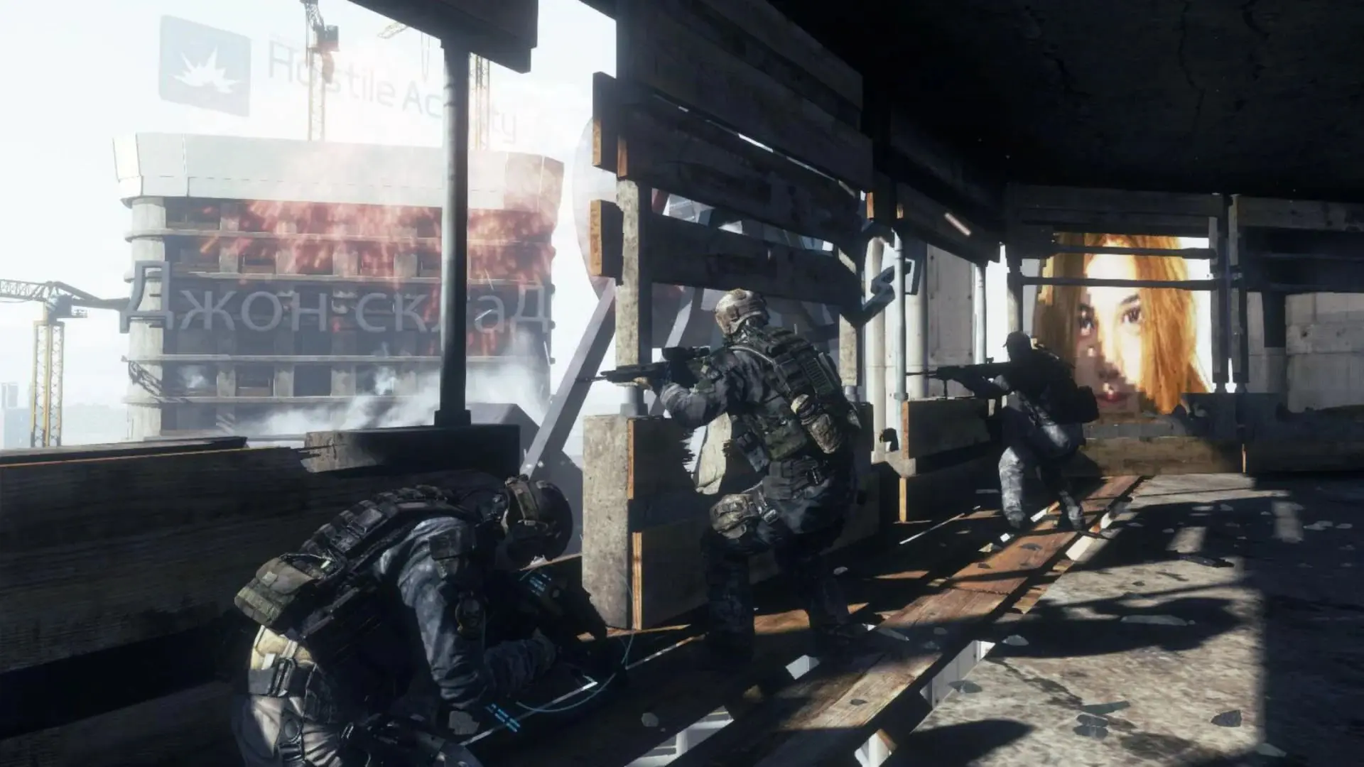 سربازان بازی Ghost Recon Future Soldier (Ghost Recon Future Soldier) در حال عملیات تاکتیکی
