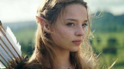 پرنسس زلدا (Princess Zelda) با گوش‌های بلند الف در محیطی باز