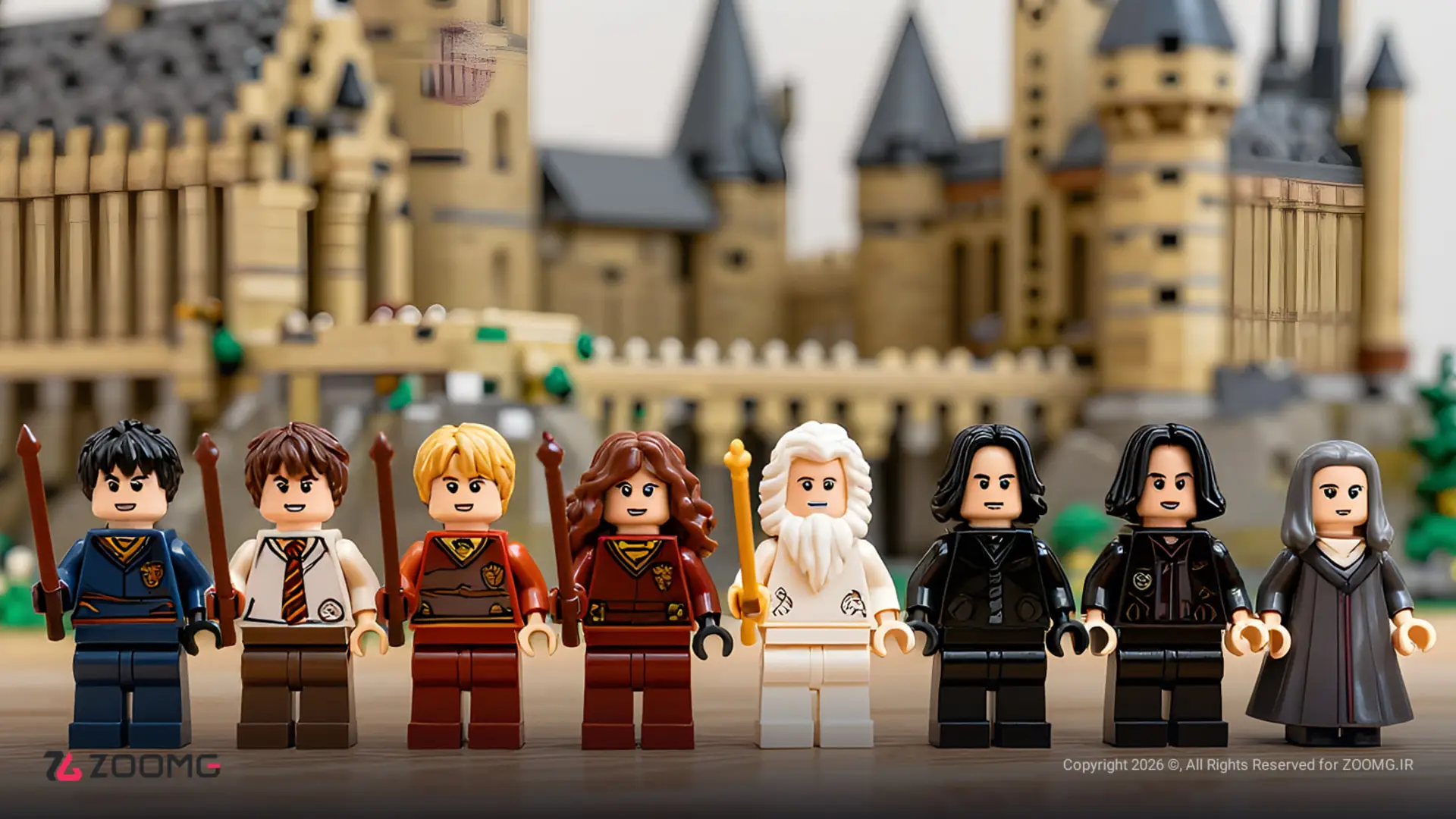شخصیت‌های لگو (LEGO) از دنیای هری پاتر در مقابل قلعه هاگوارتز
