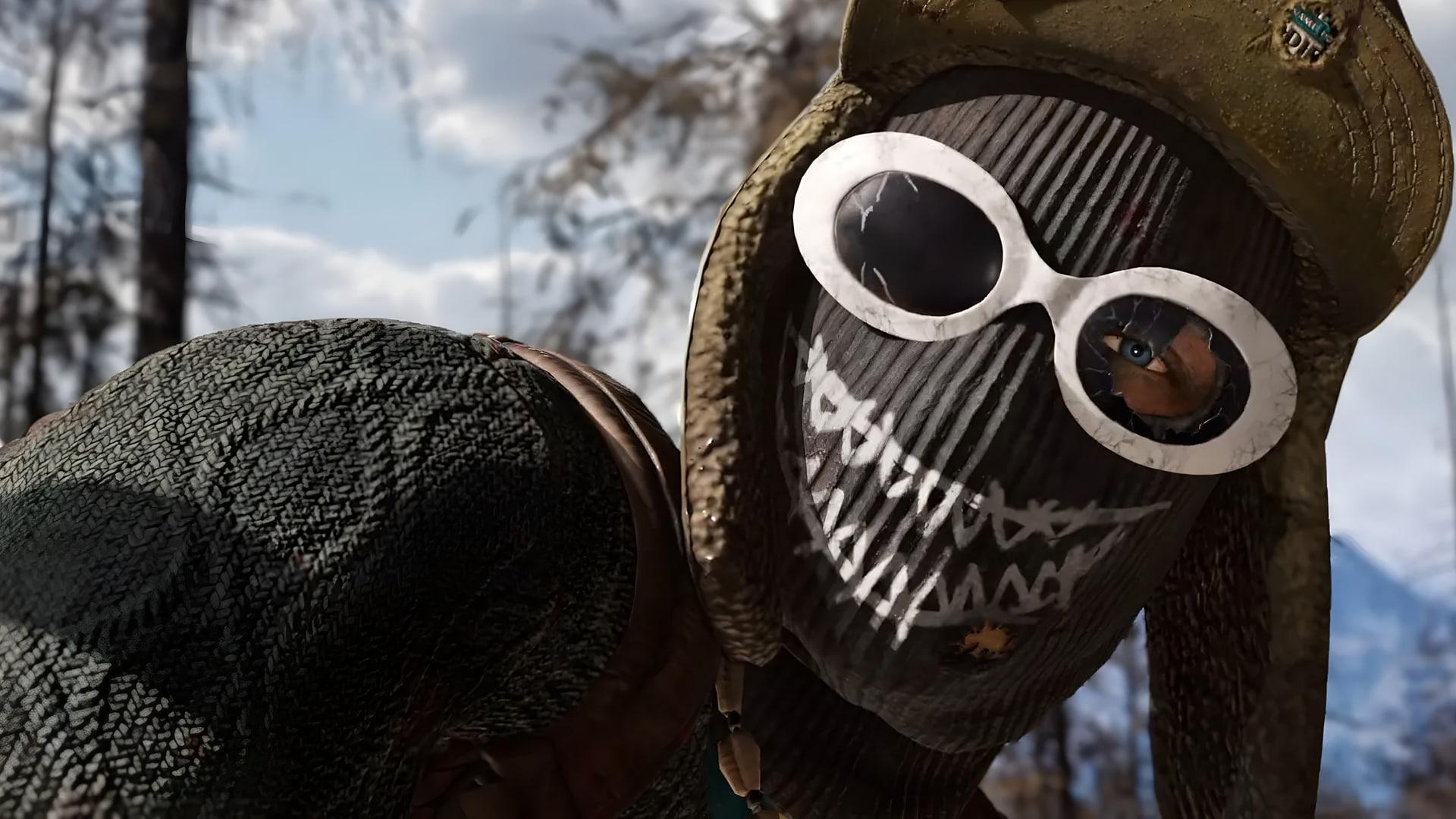 شخصیت بازی PUBG Ded.Net با ماسک دندان‌نما و عینک سفید در محیط جنگلی