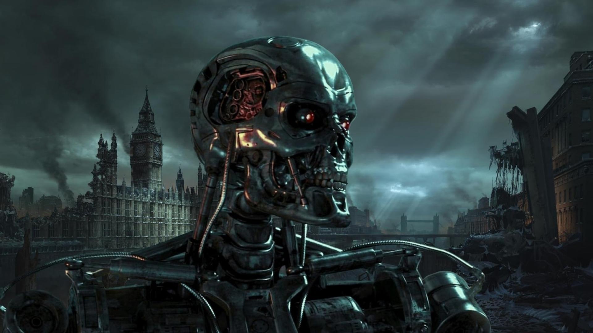 اسکلت فلزی ربات ترمیناتور (Terminator) با چشم‌های قرمز در میان ویرانه‌های لندن
