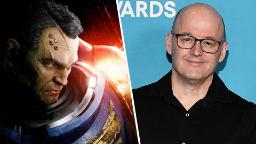 شخصیت تیتوس (Titus) در بازی Space Marine 3 در کنار تیم ویلیتز (Tim Willits)