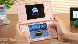 کنسول دستی Anbernic RG DS Plus صورتی در حال اجرای بازی Crazy Taxi